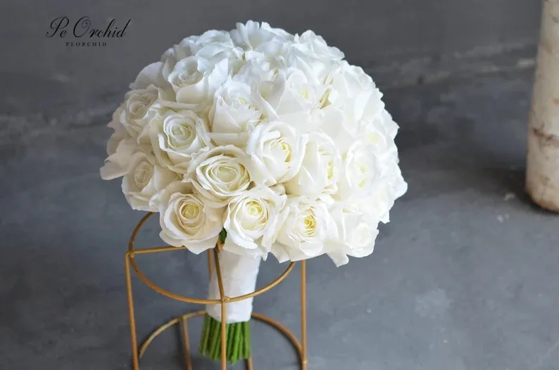 PEORCHID Sample Ivory White Roses Bridal Bouquet Artificial Bride Hand Holding Flowers Faux Wedding Bouquets ramos para novias