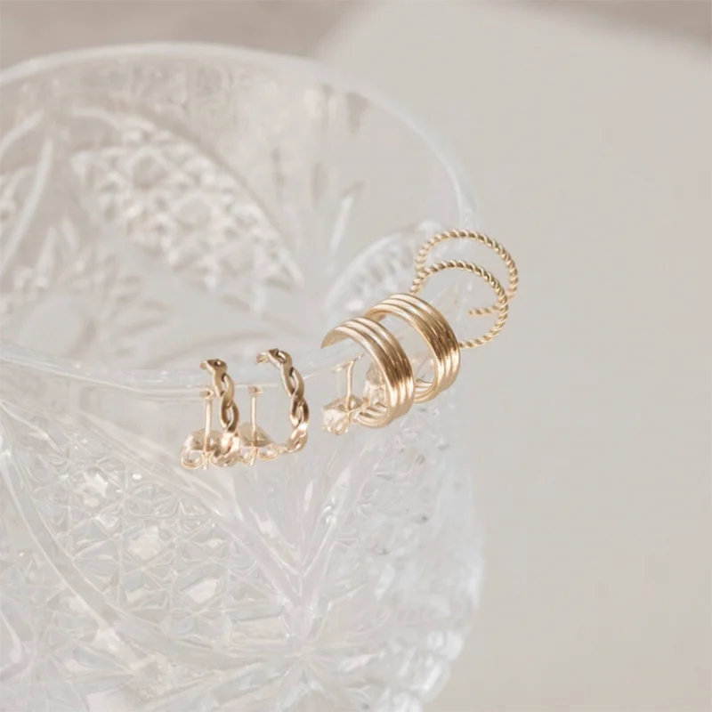 Orecchini a cerchio Huggie da 14 mm in oro 18 carati - Orecchini a cerchio da 14 mm con zirconi incastonati - 1 paio per ordine - Italia