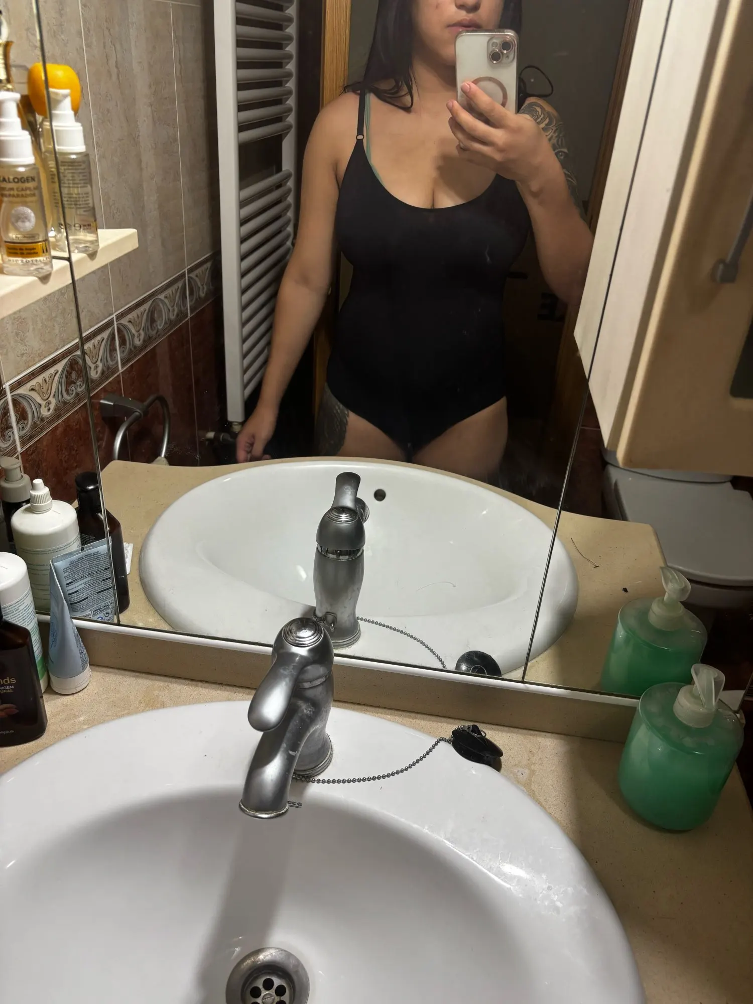 Vartané Curve Sculpt Bodysuit – Round Neck