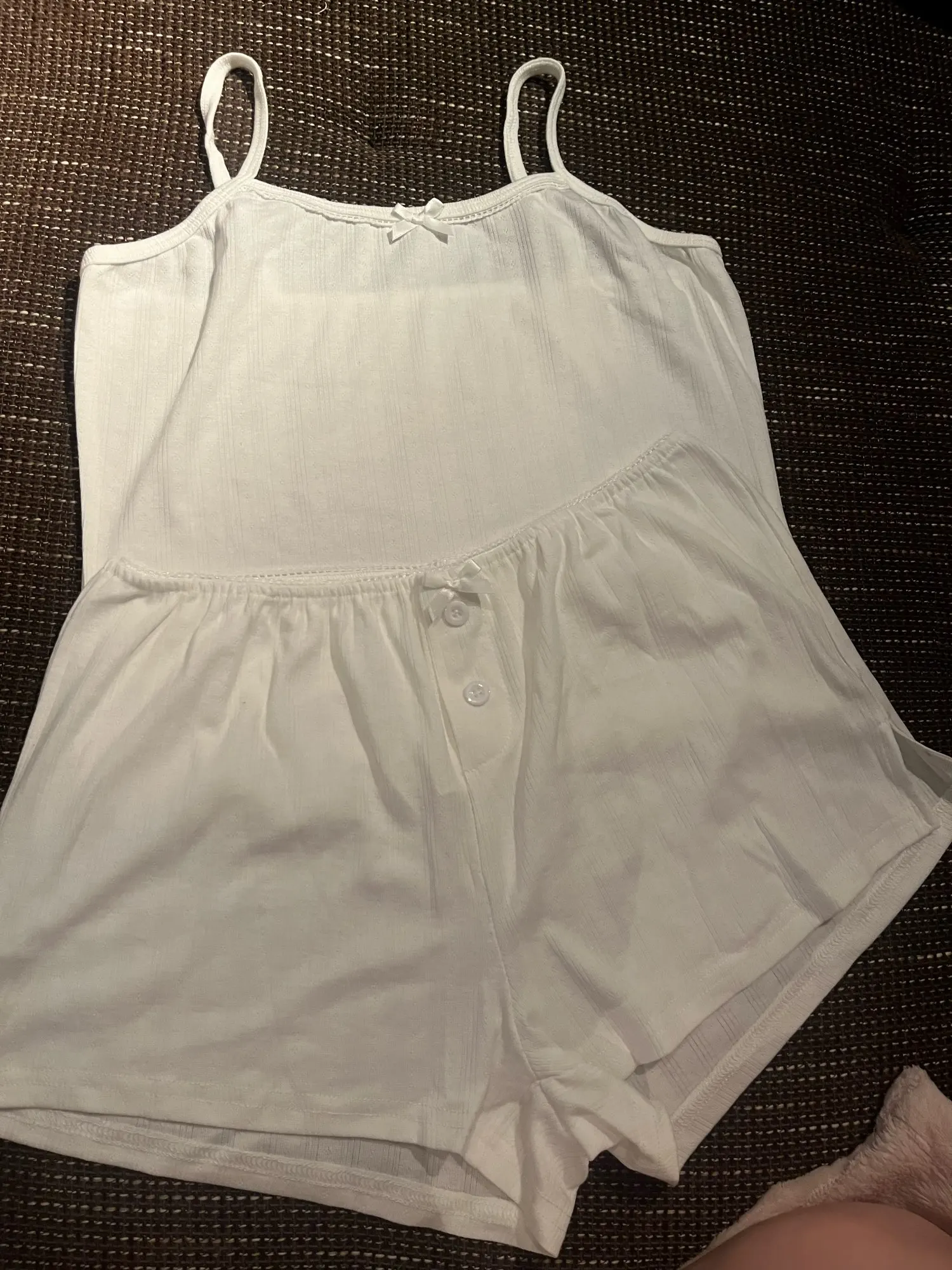 Chic Retro Y2 K Pajama Set: Comfy V-Neck Camis & Shorts photo review