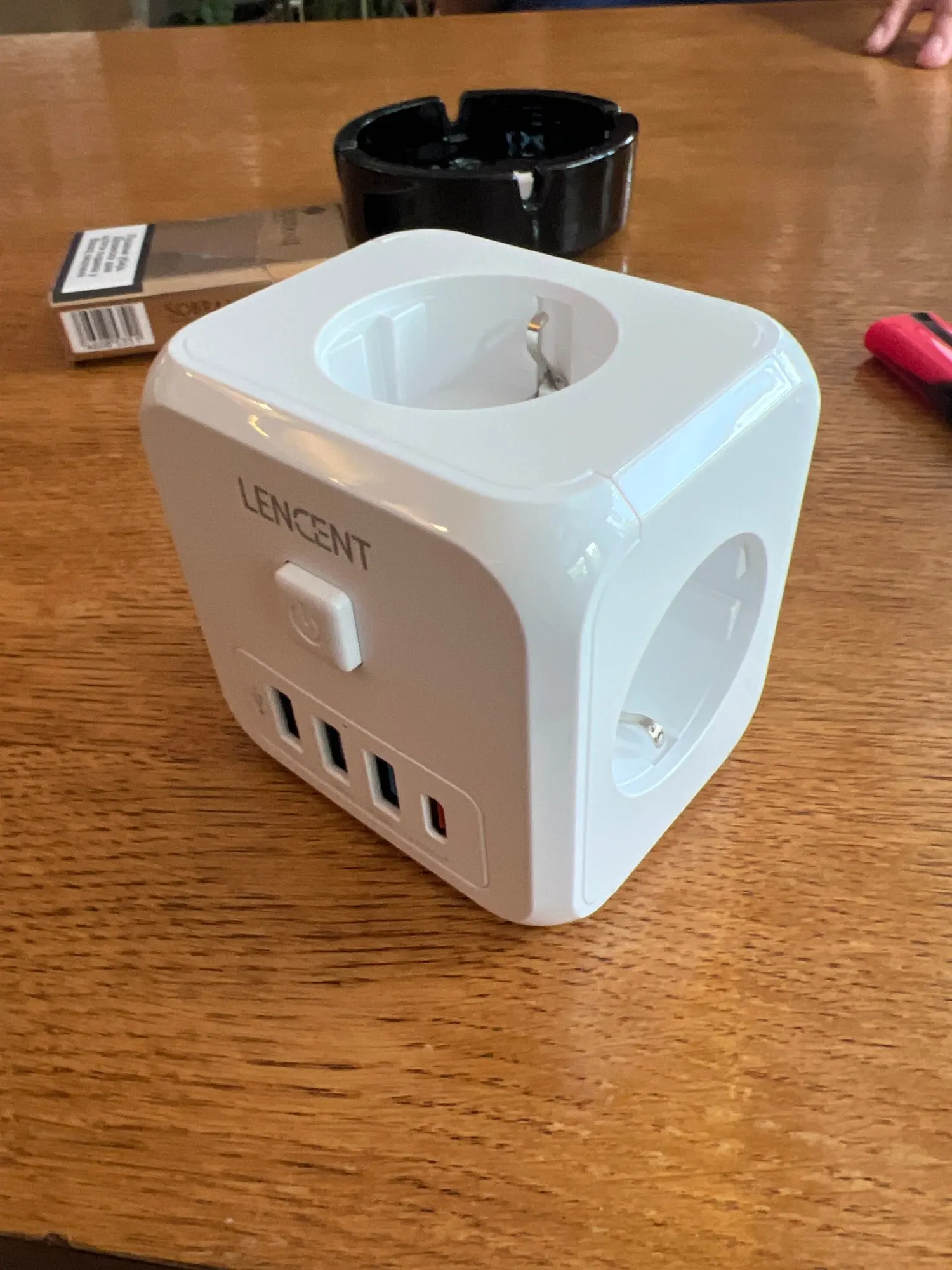 PD fast charger travel adapter EU socket divider switch usb QC non-blocking cube photo review
