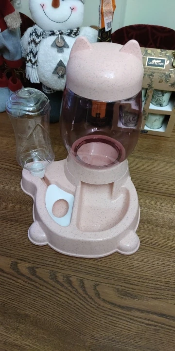 Combo Paws 2-in-1 Pet Feeder: Automatic Food and Water Dispenser for Cats and Dogs photo review