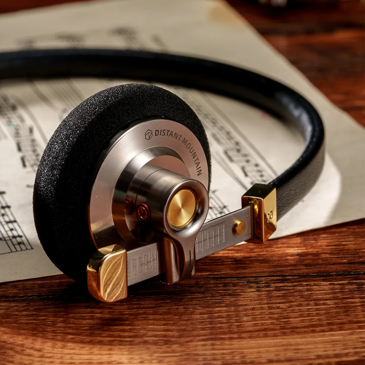 ROSESELSA Distant Mountain Headphone 40mm Diaphragm Driver Wired Classic Retro HIFI Headset Coaxial CNC Lambskin Headband 4