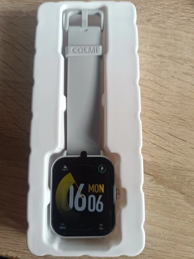 Reloj inteligente COLMI P81 con llamadas de voz, pantalla Ultra de 1,9 pulgadas, Monitor de salud 24H, más de 100 modos deportivos, reloj inteligente Bluetooth para hombres y mujeres photo review