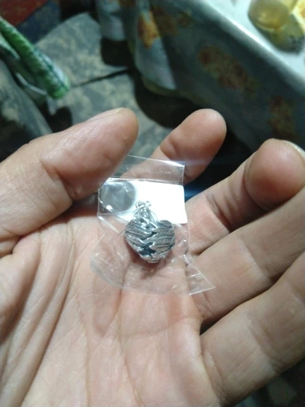 Praying angel with wings charm