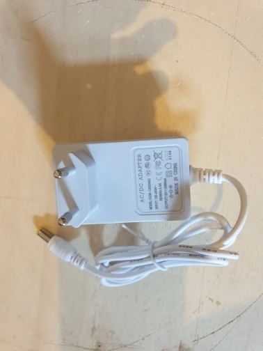 5.5mm x 2.1mm Universal Switch Power Supply LED Driver 100-240V AC to 12V 24V Converter Power Adapter 2A 3A Charger photo review