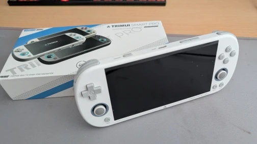 Retroid Pocket 5 Handheld Game Console photo review