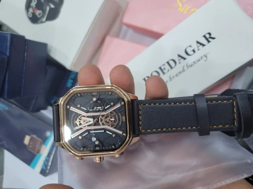 Poedagar Square Dial Quartz Waterproof Wristwatch photo review