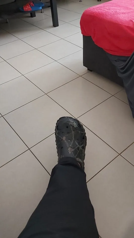 Sandalias de verano para hombre, chanclas cómodas y ligeras de fondo suave, antideslizantes, novedad de 2024 photo review