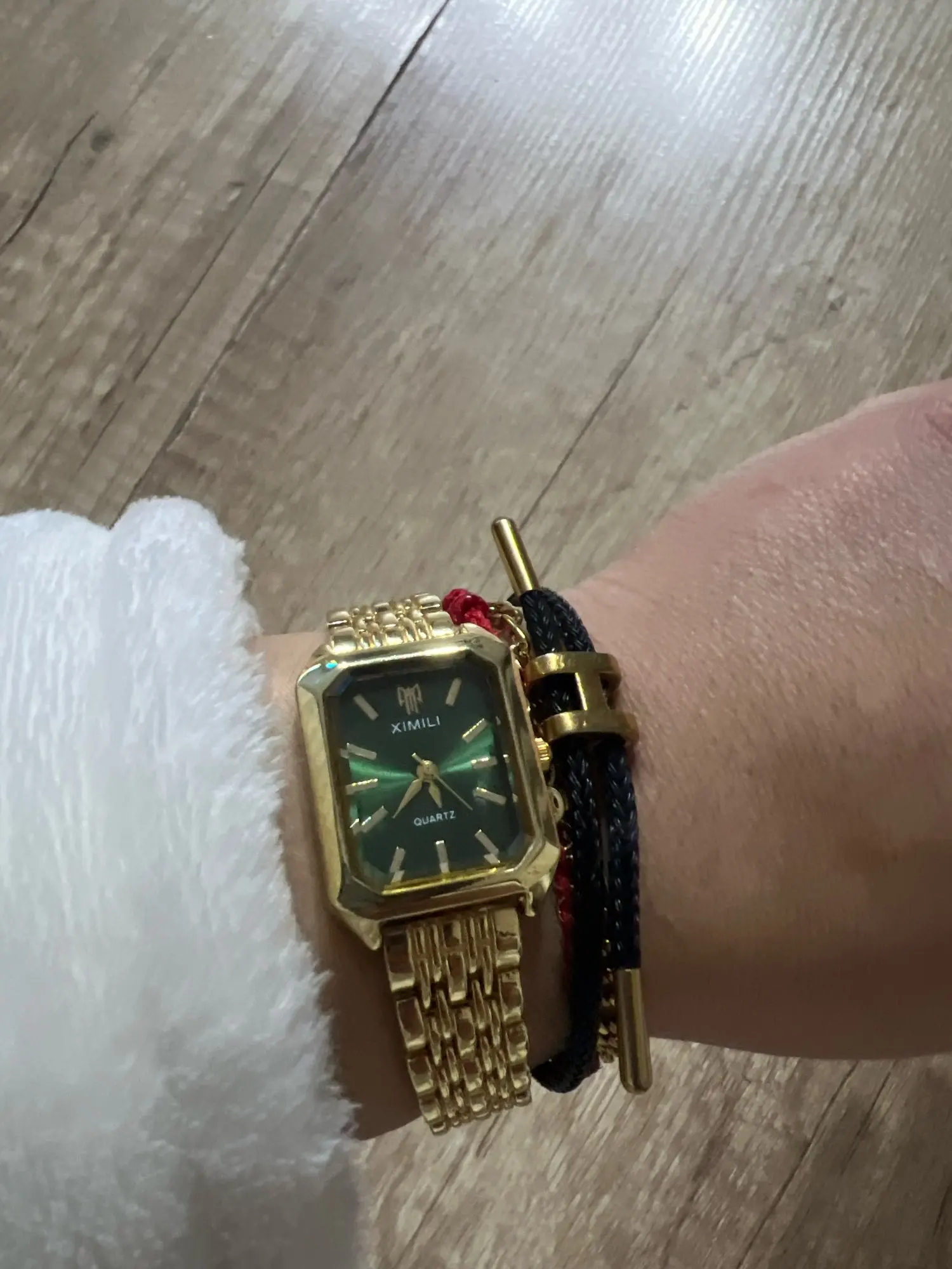 Women's 32mm Square Quartz Watch photo review