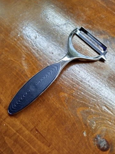 1/2 PCS Stainless Steel Multifunctional Vegetable Peeler and Shredder Shredder Potato Carrot Grater photo review