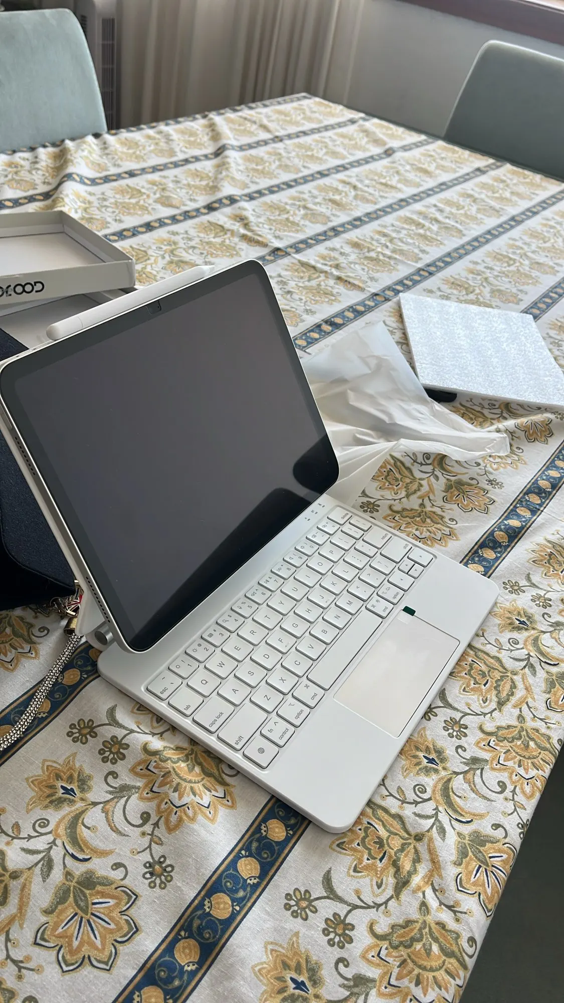 GOOJODOQ Magic Keyboard for iPad Pro 11 2024 Air 4 Air 5 Air 6 for