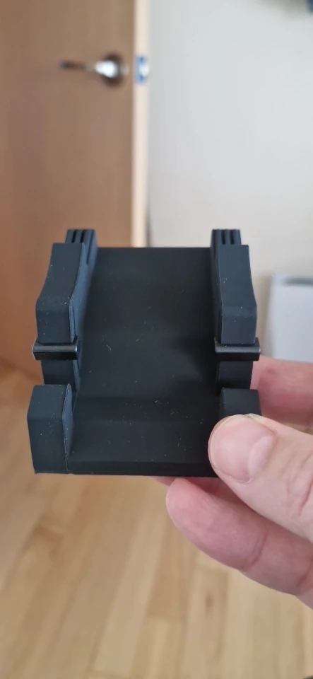 Teslahubs™ Silicon Dashboard Phone Holder customer photo