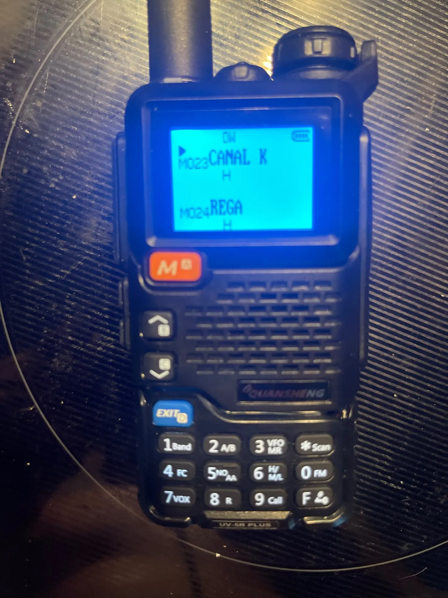Quansheng UV-5R Plus Безжична Преносима Двупосочна Радиостанция VHF станция photo review