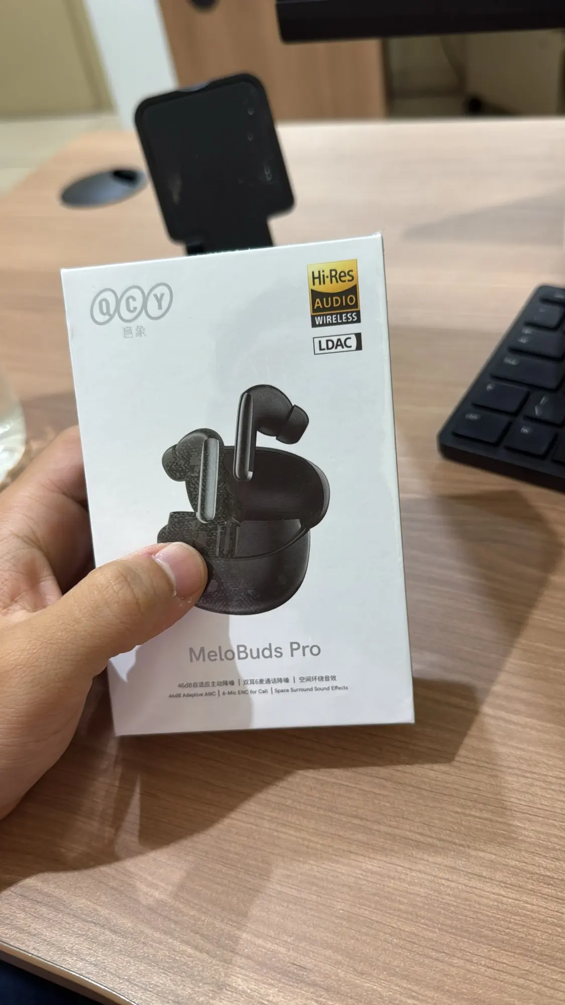 Fones de ouvido QCY MeloBuds Pro photo review