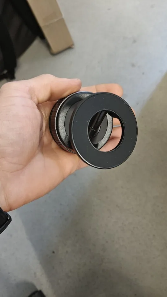 Magnetic Car Phone Holder 360° Rotation Folding With Vacuum Suction Cup For iPhone 12-16 Series Car/Gym/Driving Phone Holder photo review