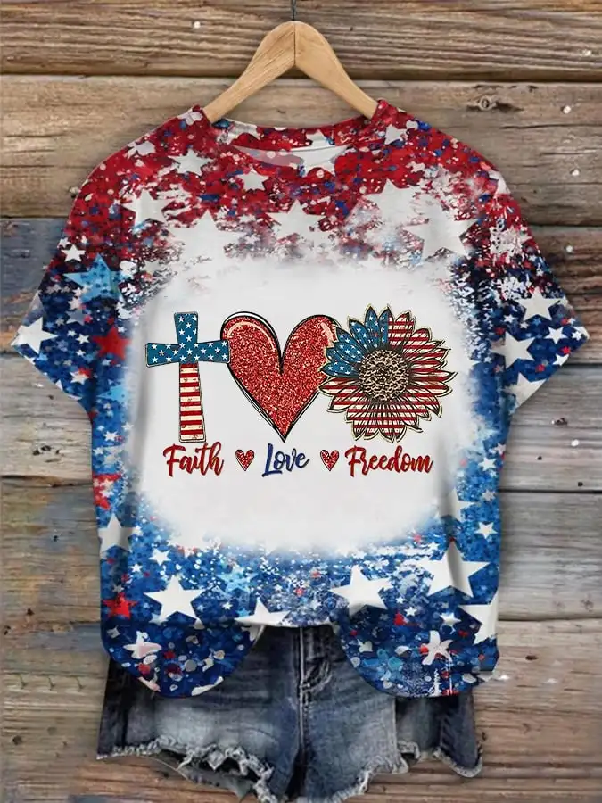 

Women's Independence Day Art Print T-Shirt