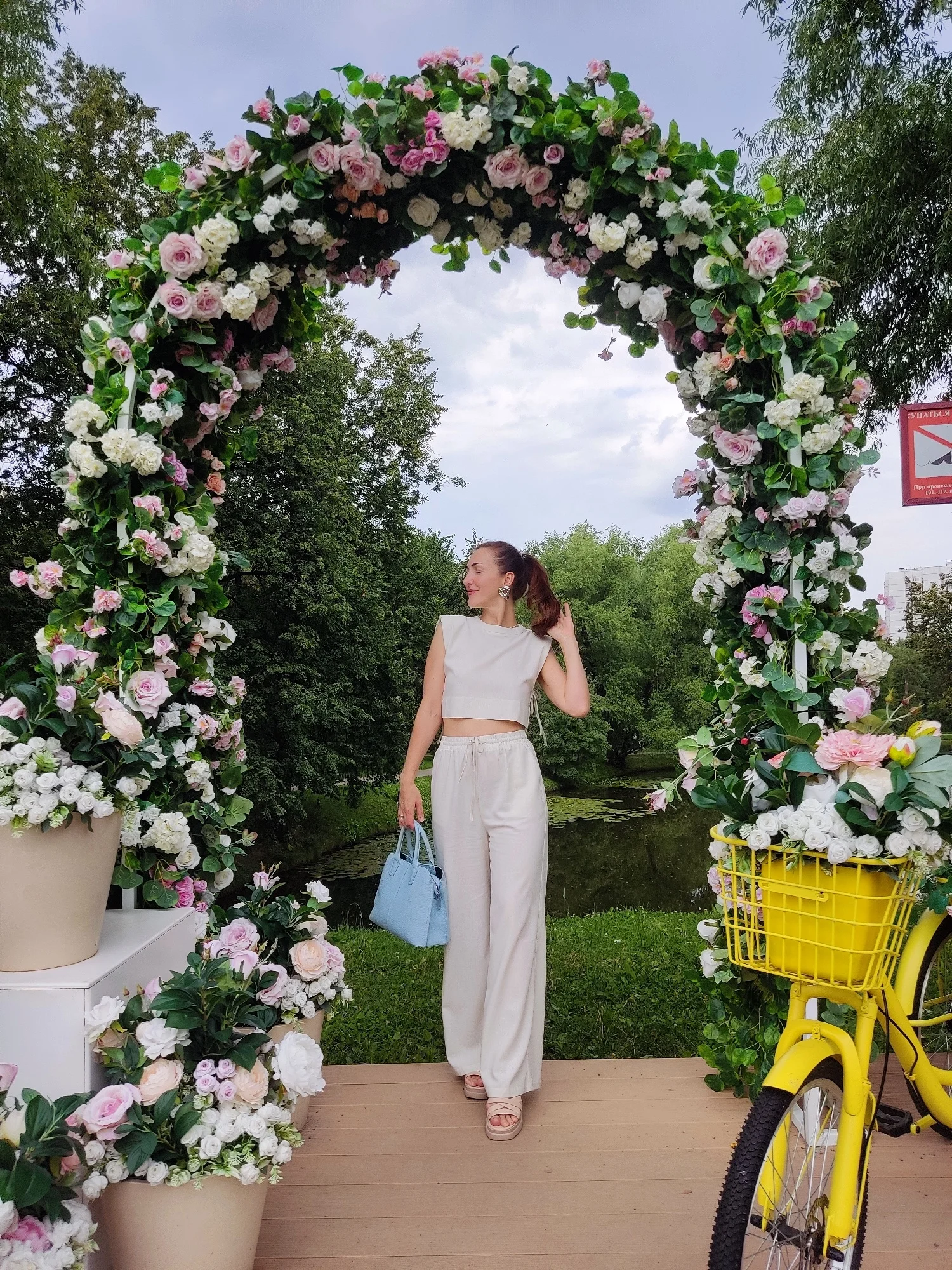 Women's Holiday Linen Two-Piece Set photo review