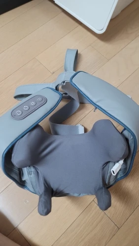 ReFresh - Nacken- und Rückenmassagegerät (Beige) photo review