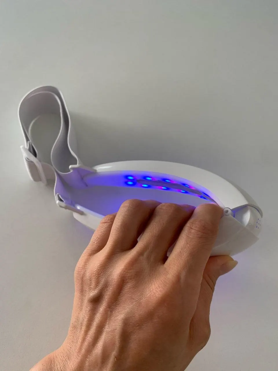 Jowls Buddy Microcurrent Facial Toning & SkinTightening Device Ceelic