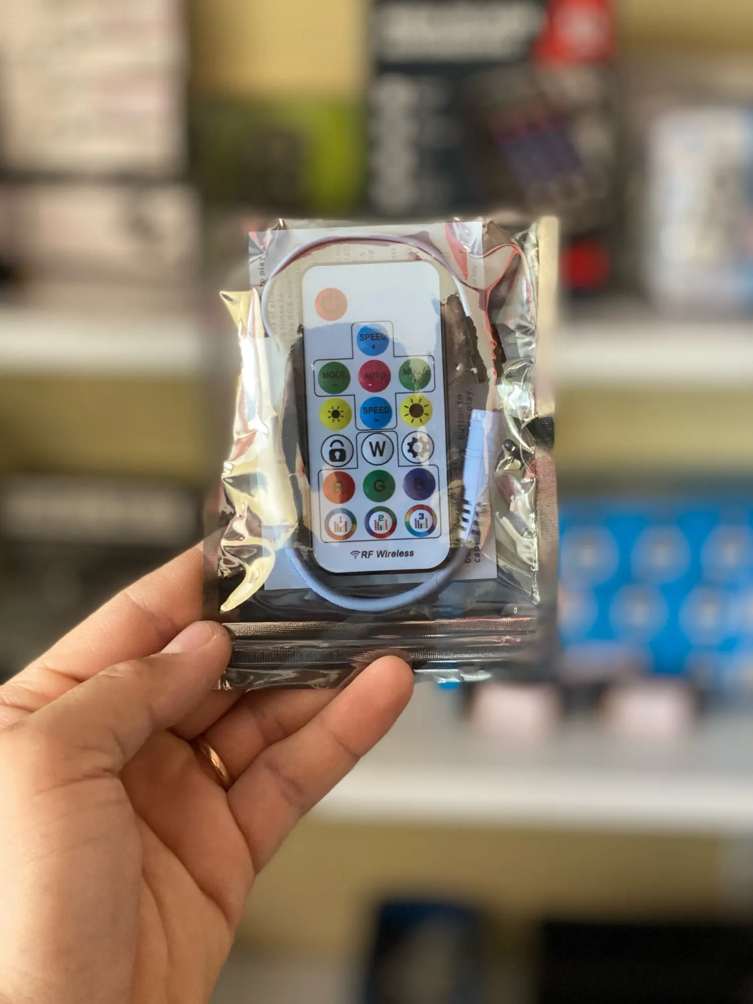 WS2812B WS2811 RGB Pixel Led Strip Music 17Keys RF Controller photo review