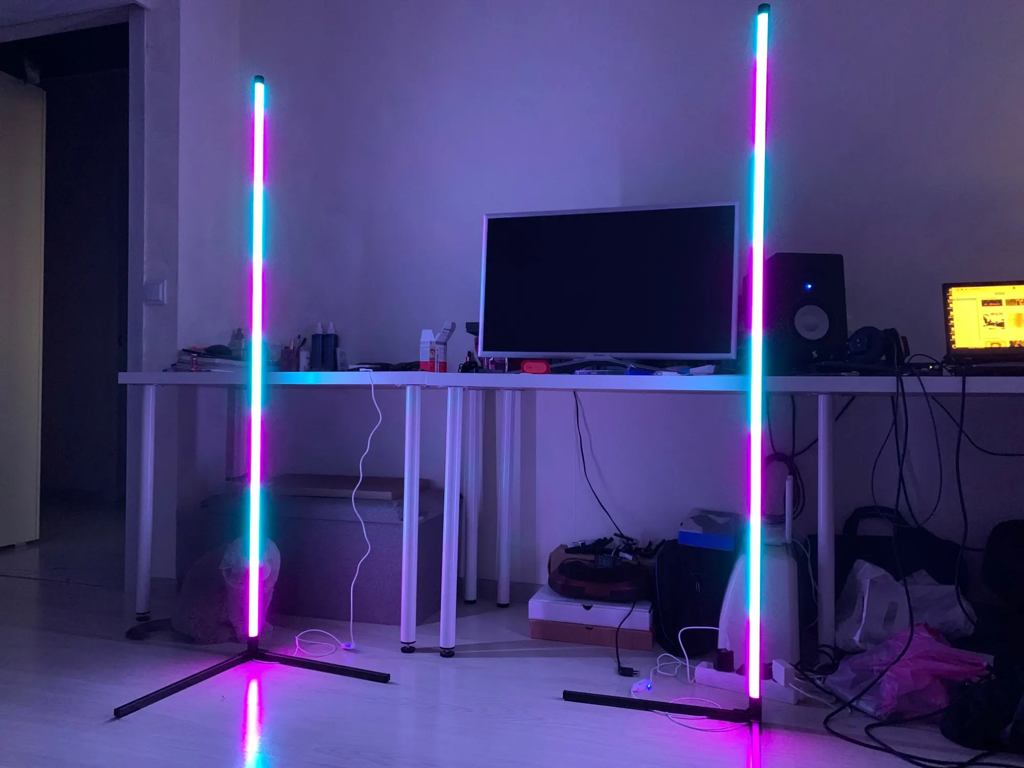 lampe de chevet Lampadaire d'angle sur pied Tuya Smart RGB LED, éclairage d'ambiance pour chambre à coucher, décoration salon nordique pour la maison lampadaire de salon luxe, lampadaire led sur pied, 150cm photo review