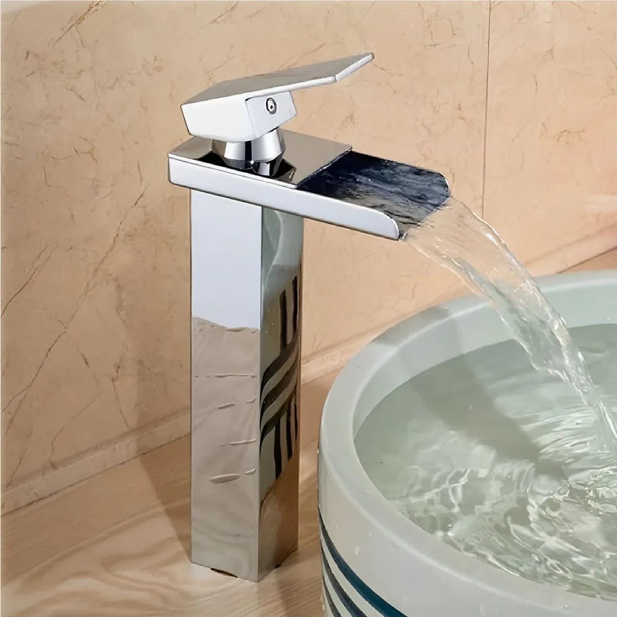 T103-06L élevée montée par pont simple de cascade d'eau chaude et froide de Chrome