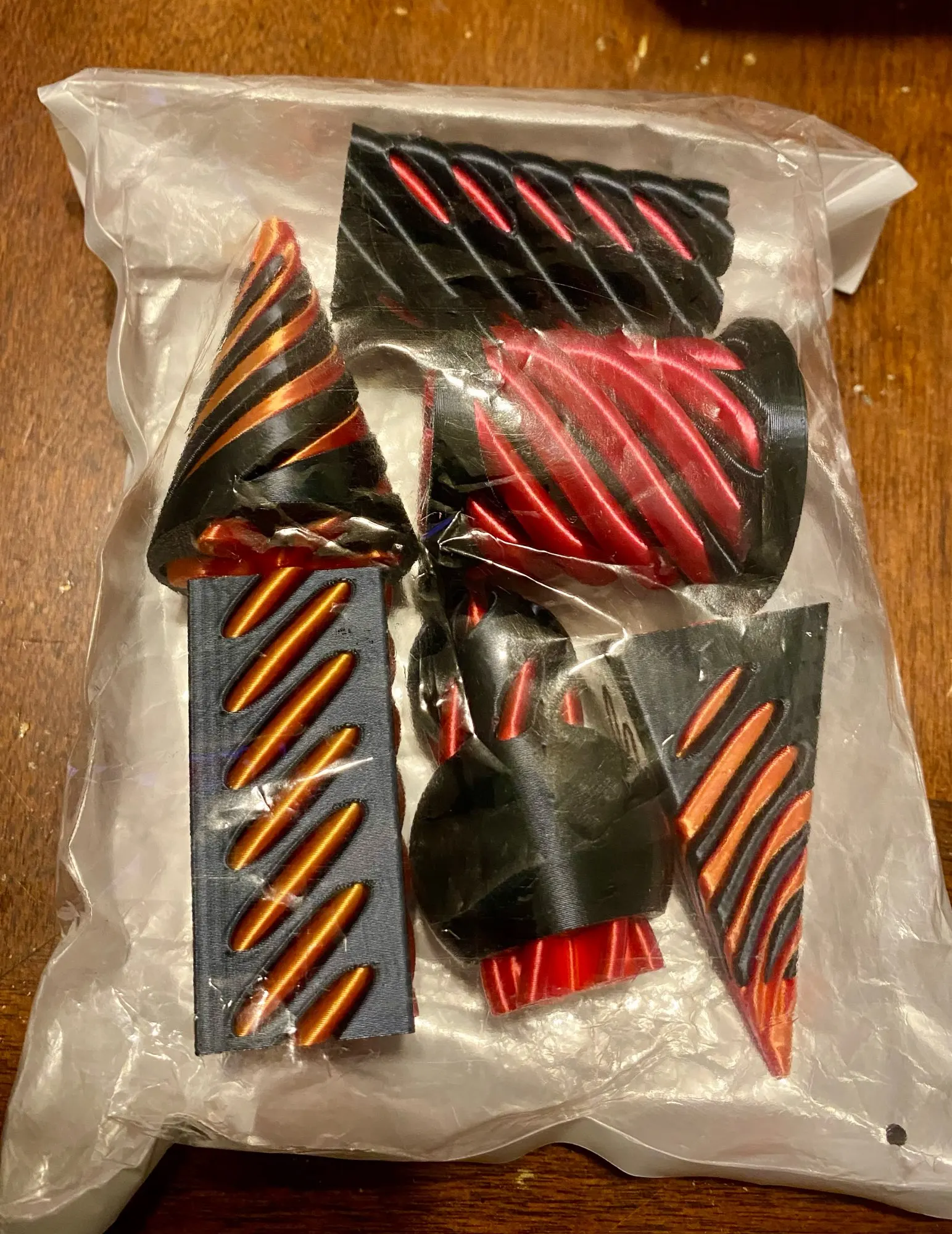 6 Pack Spiral Cone Fidget Toys 3D Printed Impossible Passthrough Pyramid Pillar Gourd Helix Screw Toys for Anxiety Relaxing photo review