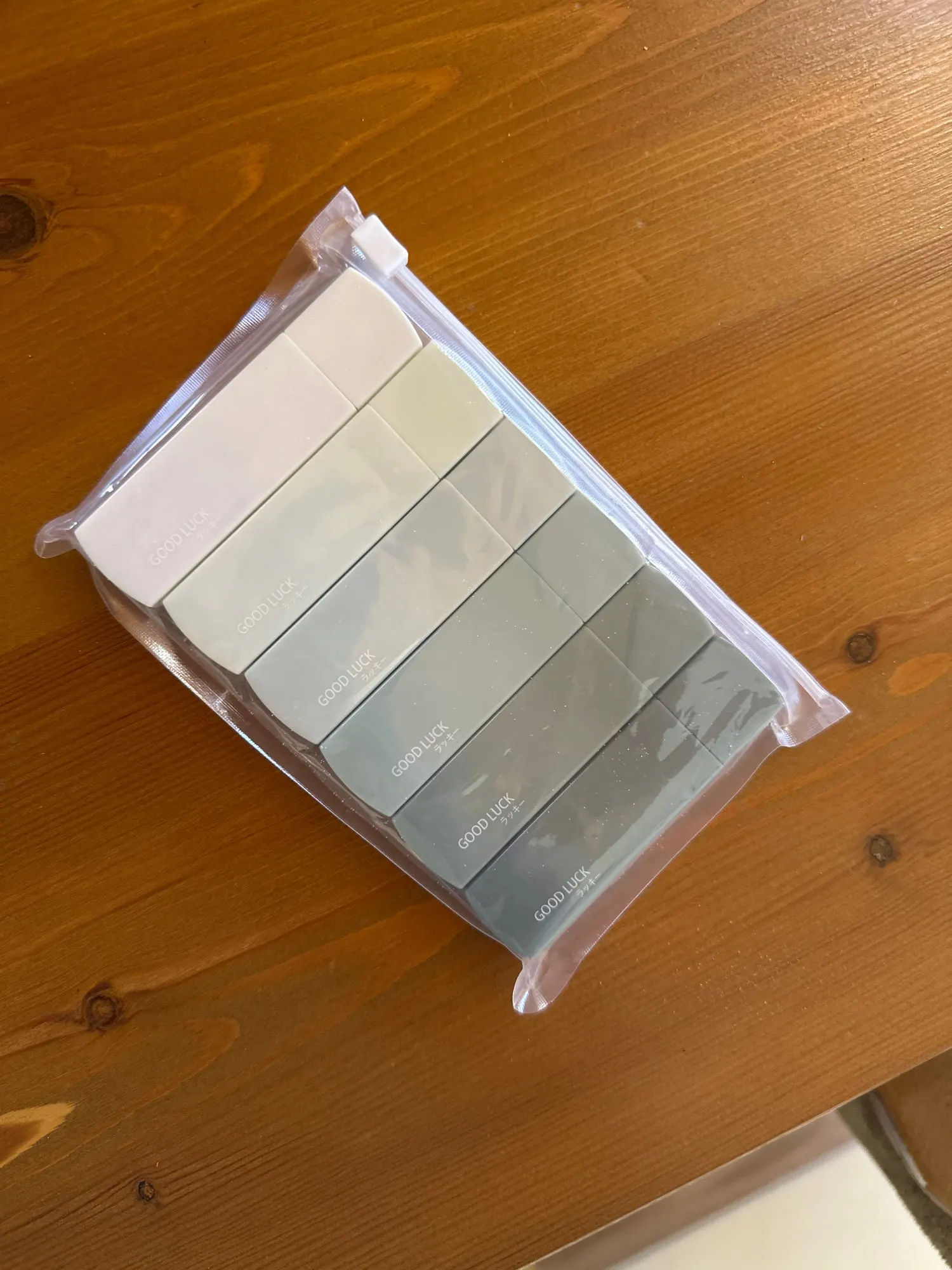 1 paquete de 6 cintas correctoras degradadas Color macarrón portátil silencioso sin riel forma cuadrada fácil de usar para la escuela Oficina hogar Supp photo review