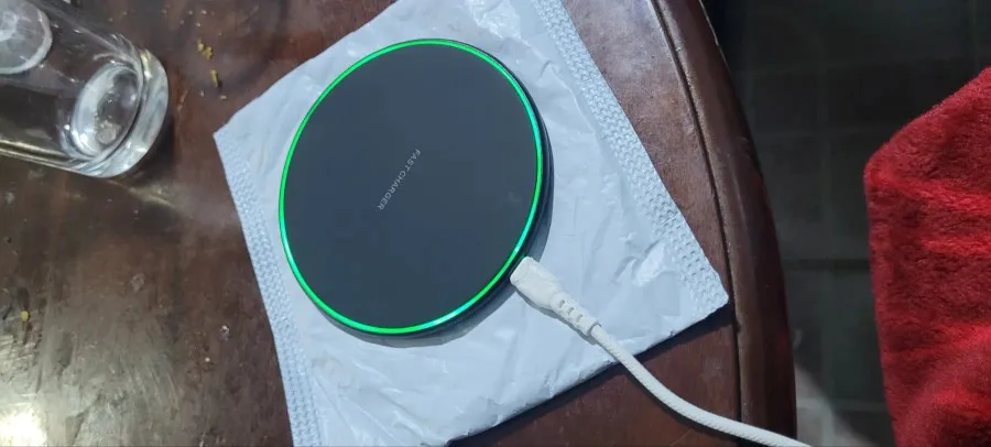 Hyper Charge Pad, Fast Wireless Charging Stand for iPhone, Samsung, Xiaomi & More photo review