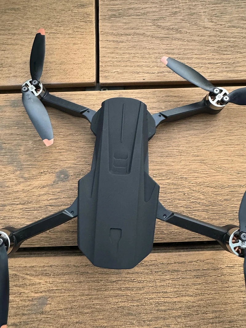 2023 New H26 Drone 4K Professional Equipped with 1080P Wide Angle Dual HD Camera Foldable Brushless Motor Optical Flow photo review