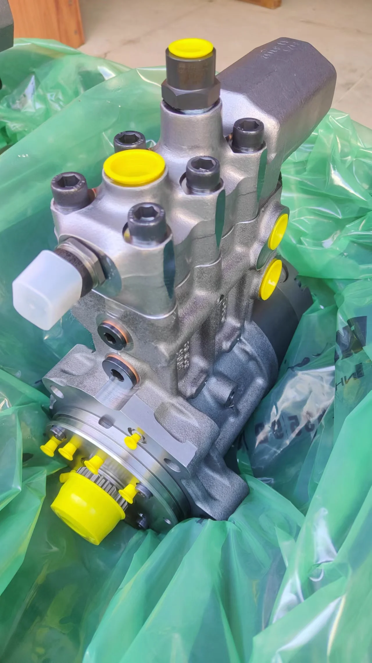 5471860 Fuel Injection Pump F00BC00017 For QSK60 Engine