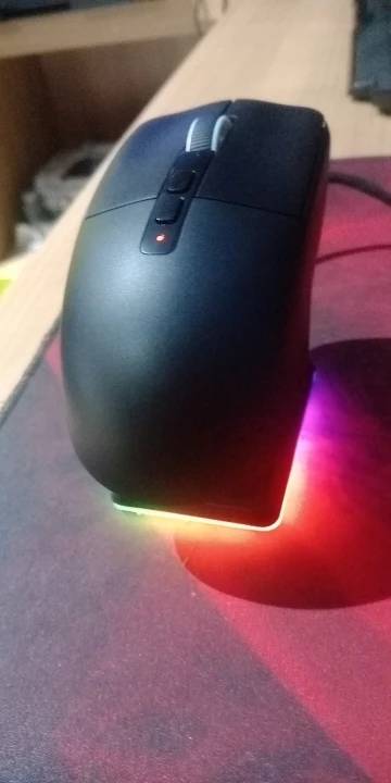Ratón inalámbrico ligero para juegos X6 con 3 modos con cable 2,4G BT5.2 hasta 26K DPI RGB Base de carga con retroiluminación para ordenador portátil Deskbtop photo review