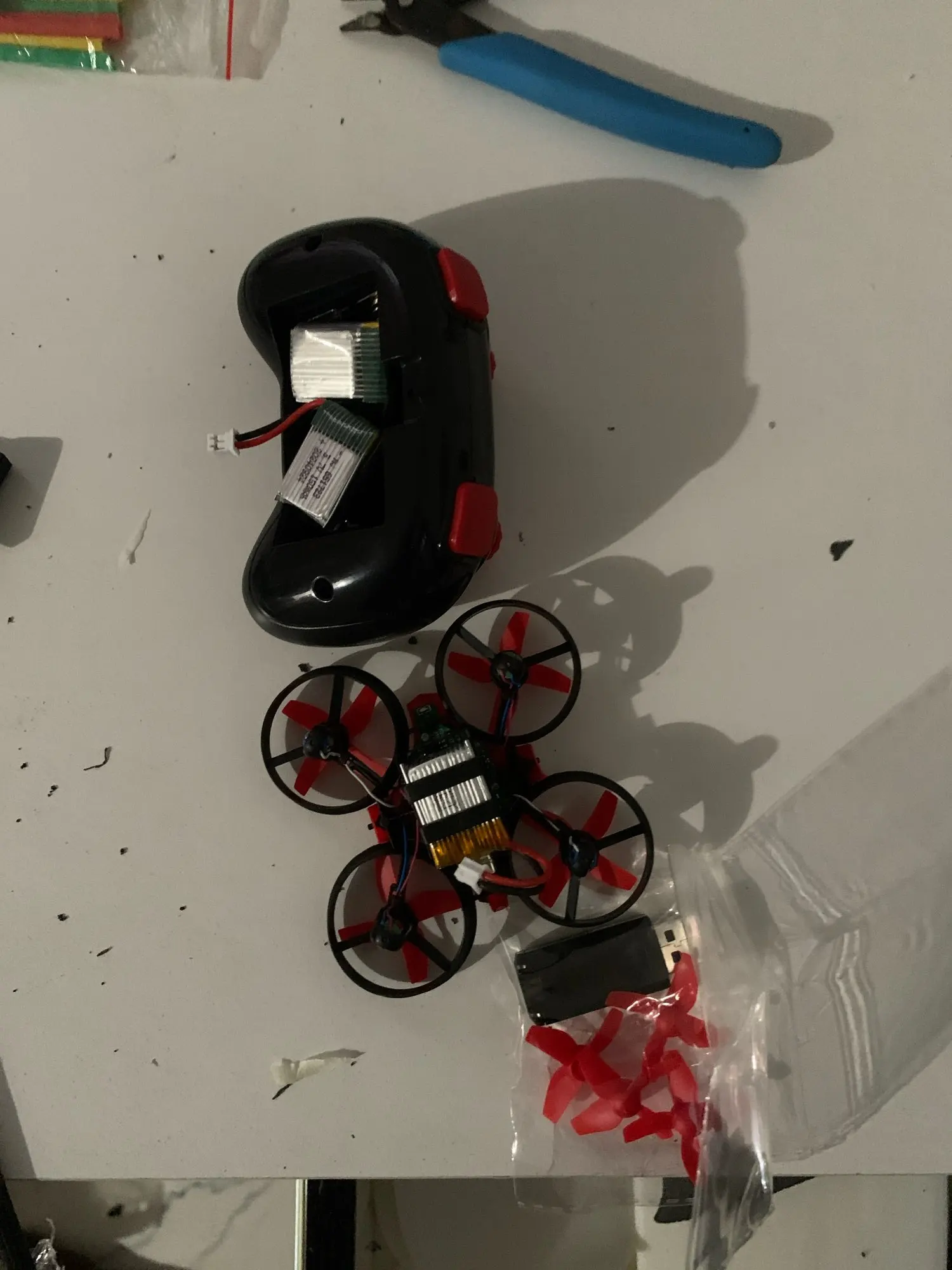 Mini 2.4G 4CH RC Drone Quadcopter with Extra Batteries DIY photo review