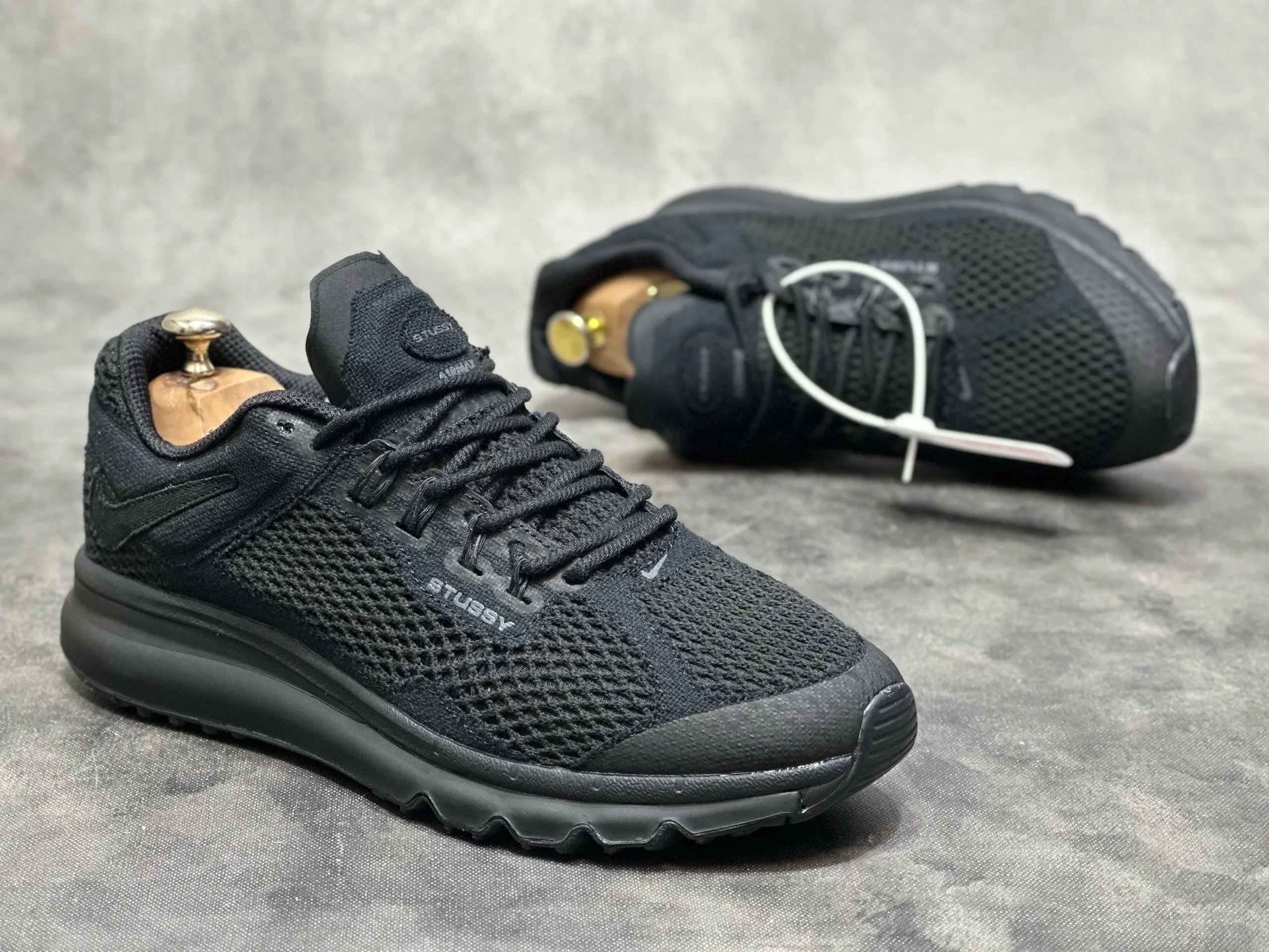 Stussy × Nike Air Max 2013 Fossil　28.5 Air Max 2013 x Stüssy 'Fossil' (DM6447-200) Release Date