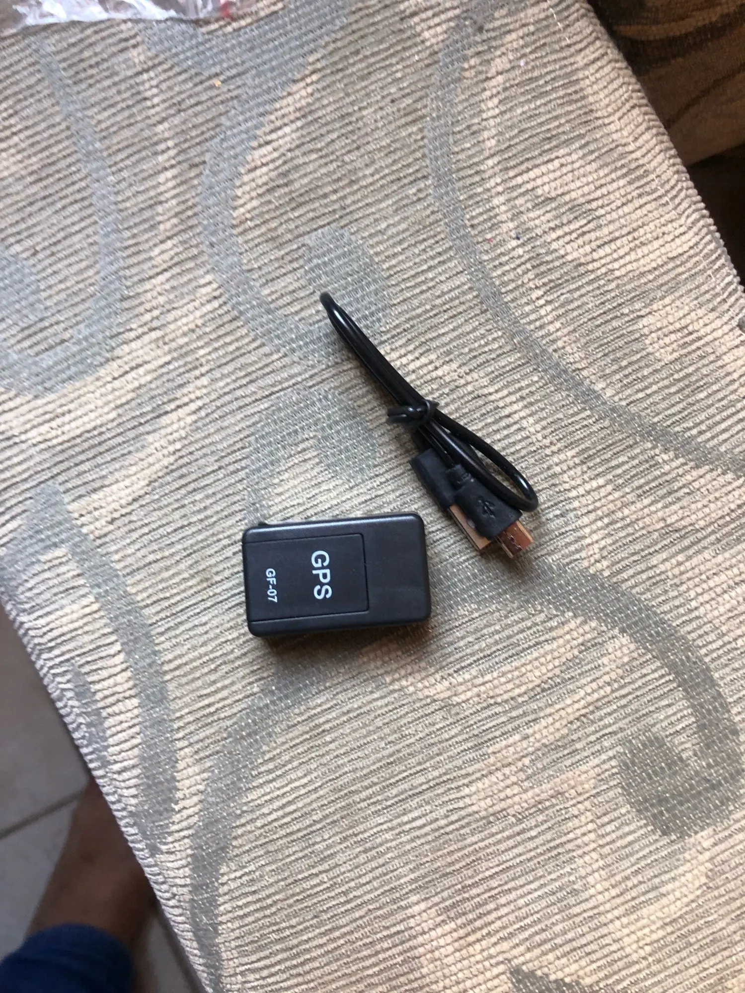 GF07 Magnetic Mini GPS Tracker – Real-Time Car, Pet & Asset Locator