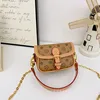 New Classic Texture Crossbody Bag Versatile Crossbody Bag High-End Underarm Bag European and American trendy girl's handbag