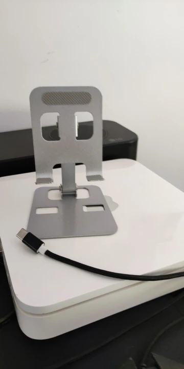 VIKEFON Aluminum Alloy Portable Tablet Holder For iPad Adjustable Folding Lazy Desktop Live Mobile Phone Stand Mount Support photo review