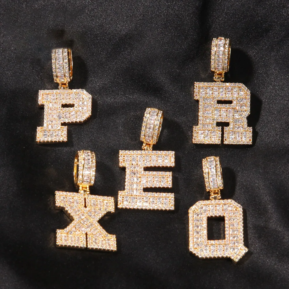 Рисунок 6 - Кулон Uwin Initial с надписью