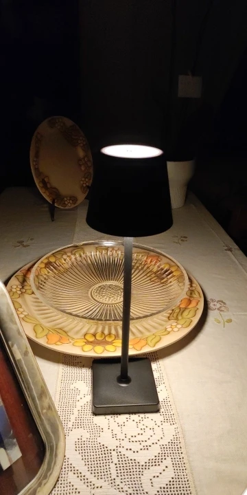 Rechargeable LED Table Lamp Touch Switch 3 Levels Dimmable Desk Lights Bar Club Dinner Creative Decorative Ambient Lighting photo review