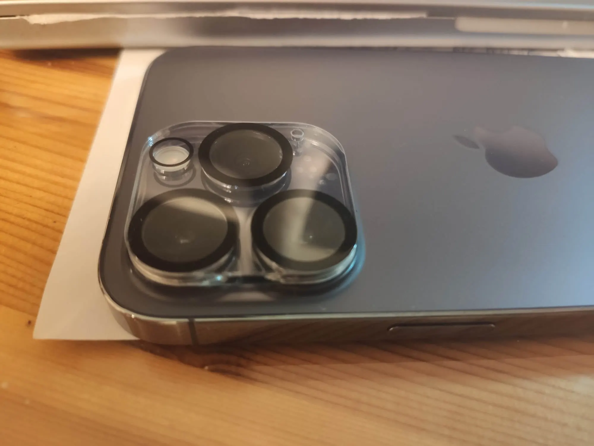 4er/1er-Set Kameraschutz – Gehärtetes Glas für kristallklare Aufnahmen und Kratzschutz photo review