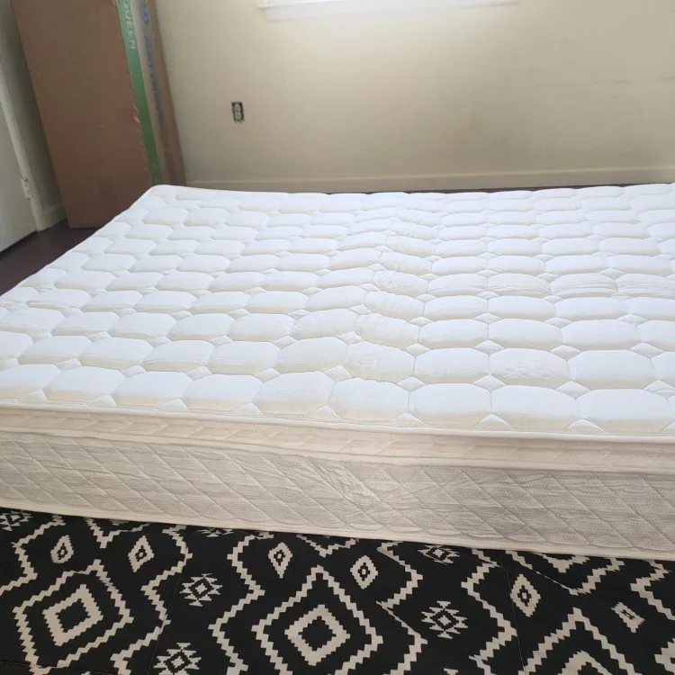 Zinus Dream Pillow Top 10 GIFTINGER