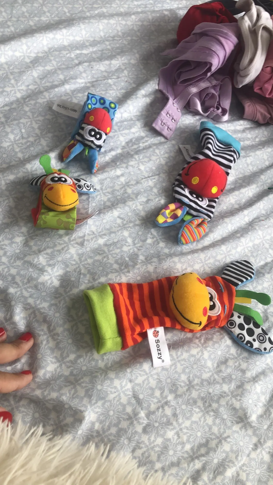 Nouveau-né Bébé Enfants Chaussettes Peluche Rattle Jouets Poignet Hochet  Bébé Jouet 0-12 Mois Nourrisson Animal Chaussette