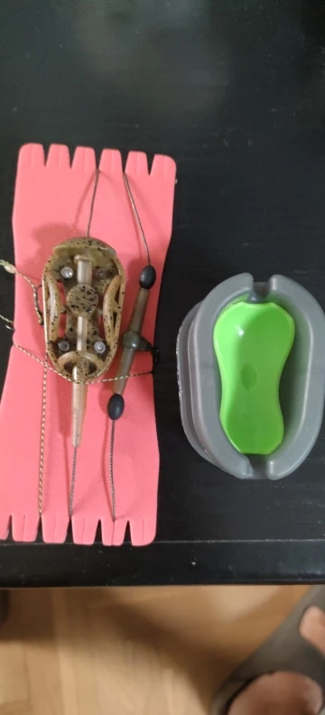 Pre-tied Carp Fishing Hair Rigs，Method Feeder with Double Hooks，Leadcore Lines Rigs photo review