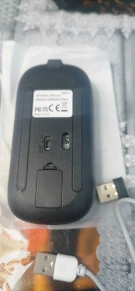 Wireless Bluetooth 2.4GHz RGB Mouse Rechargeable Silent photo review