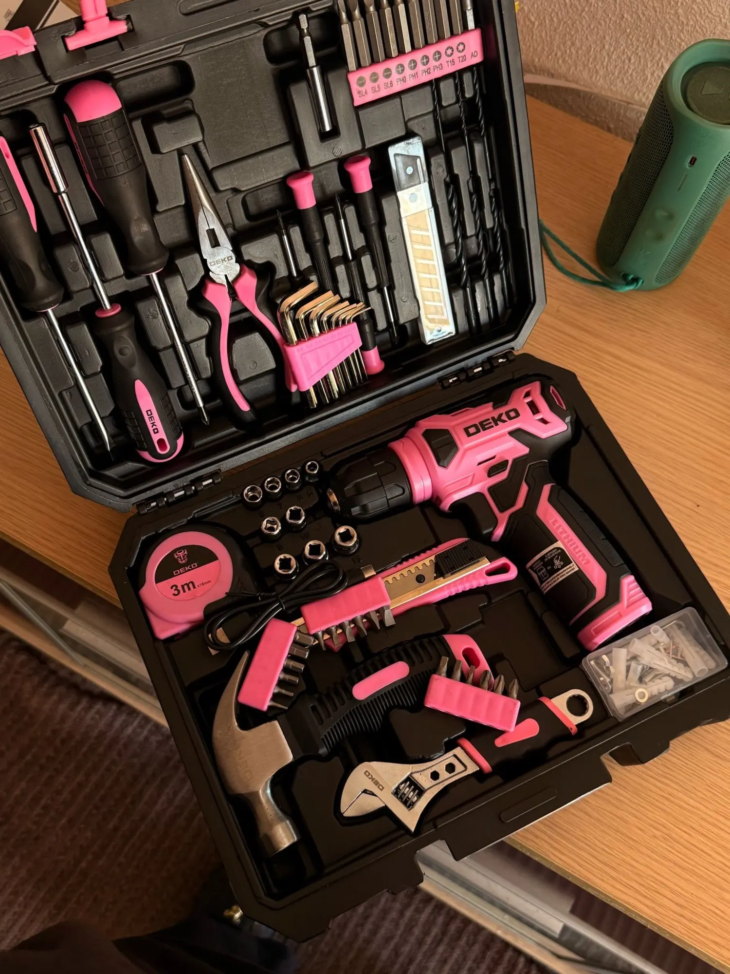 DEKO 126Pcs Power Tool Combo Kits with 8V Cordless Drill,10MM 3/8'' Keyless Chuck,Professional Home Household DIY Hand Tool Kits photo review