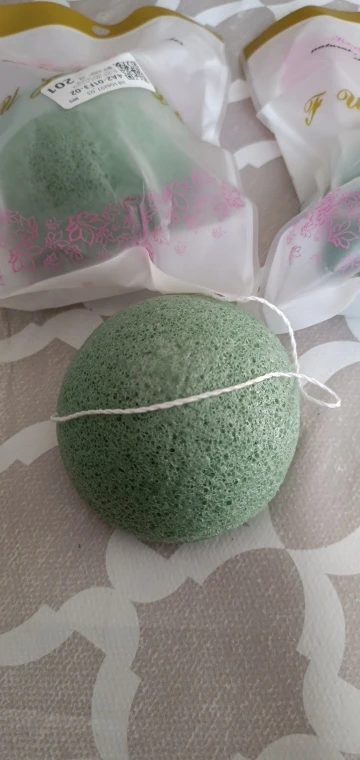 Pack 3 éponges Konjac, Charbon, Thé vert