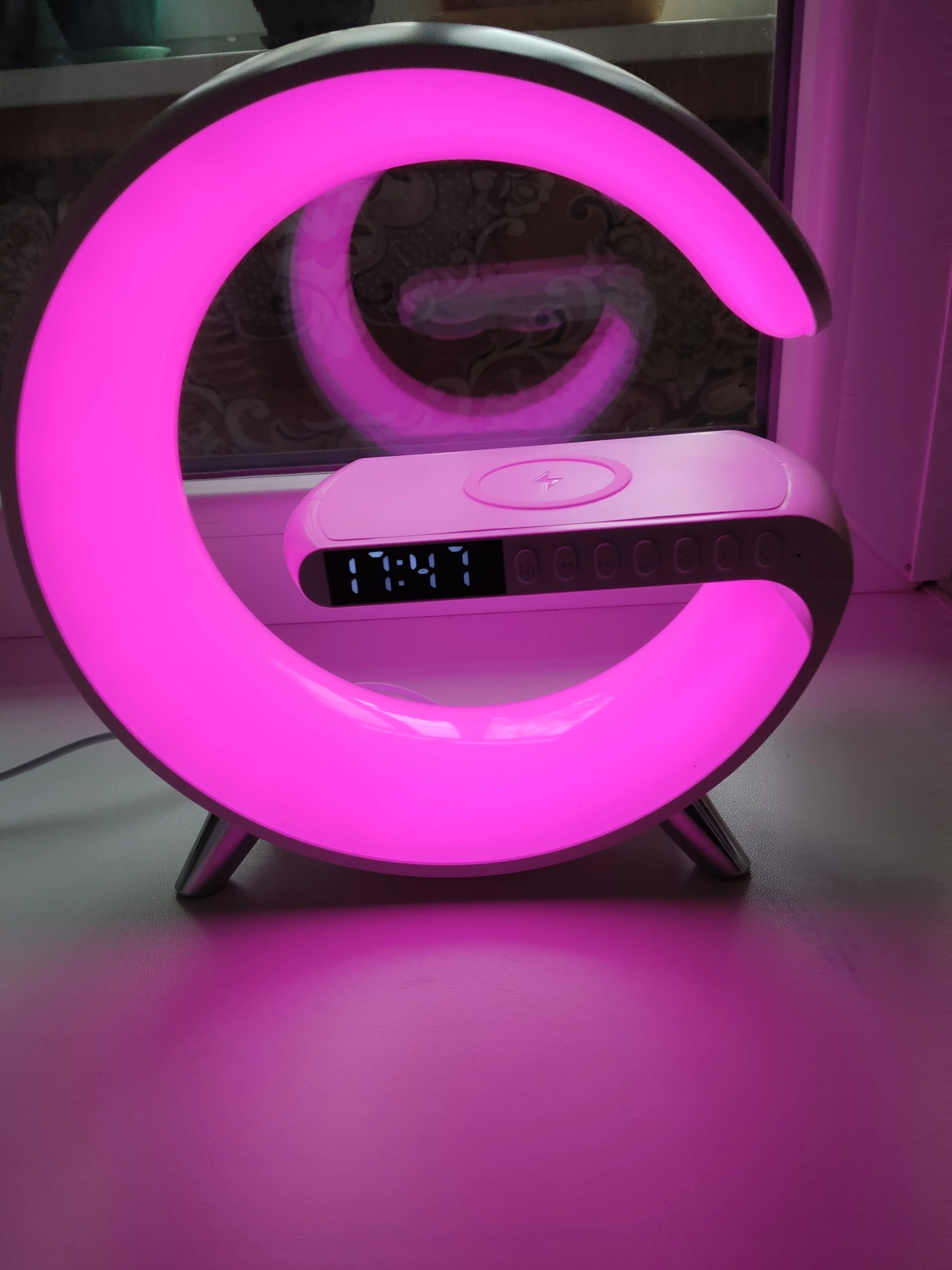 Wireless LED Charger Lamp Speaker DomesticDreams