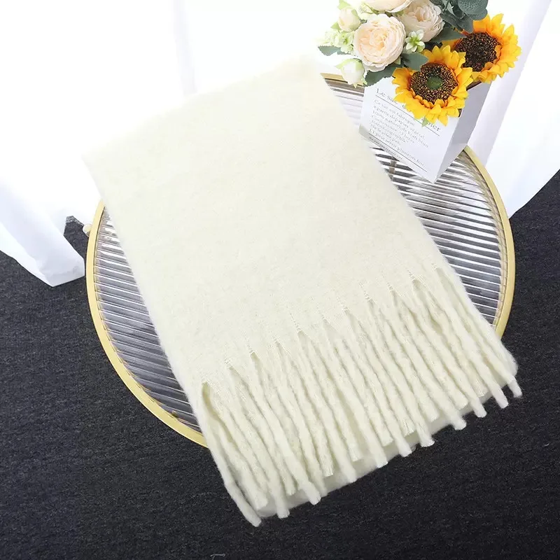 Luxury Women's Cashmere Winter Scarf with Classic Tassels