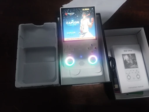 R36 ULTRA photo review